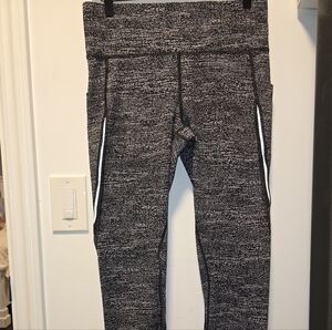 Lululemon Pace Perfect 7/8 Tight 25" Size 10 Air Time White Black Pockets EUC